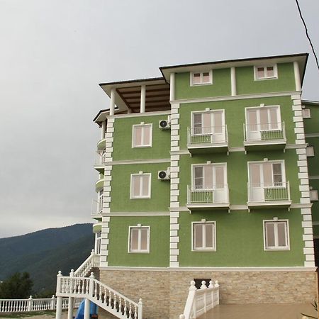 Guest House Vzgorye Гагра Екстер'єр фото