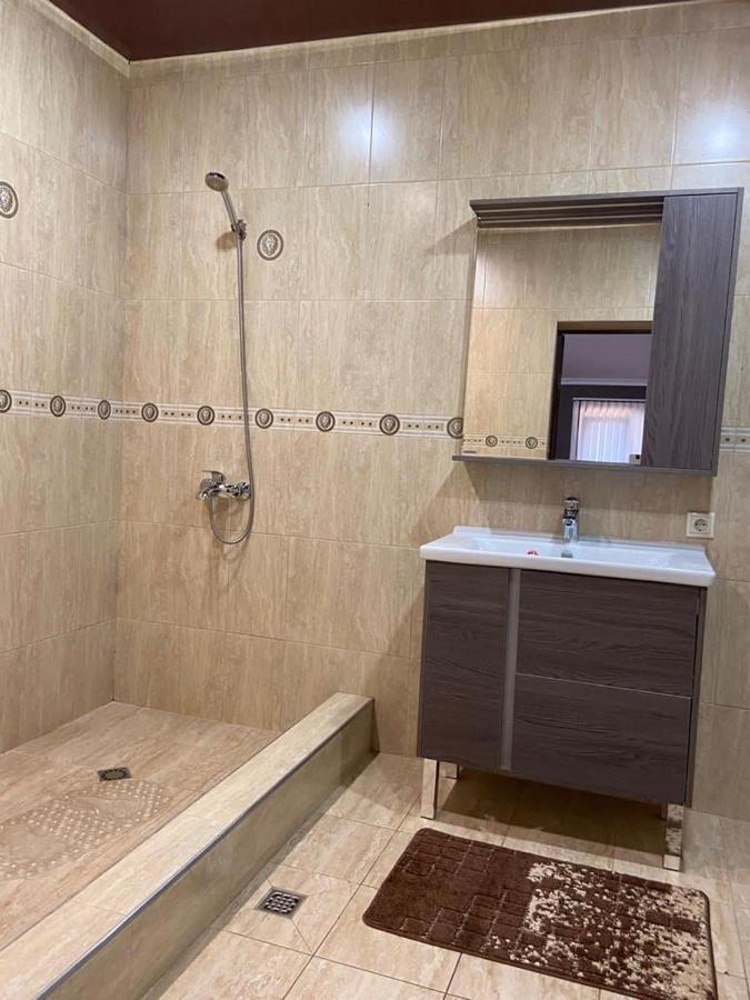 Guest House Vzgorye Гагра Екстер'єр фото