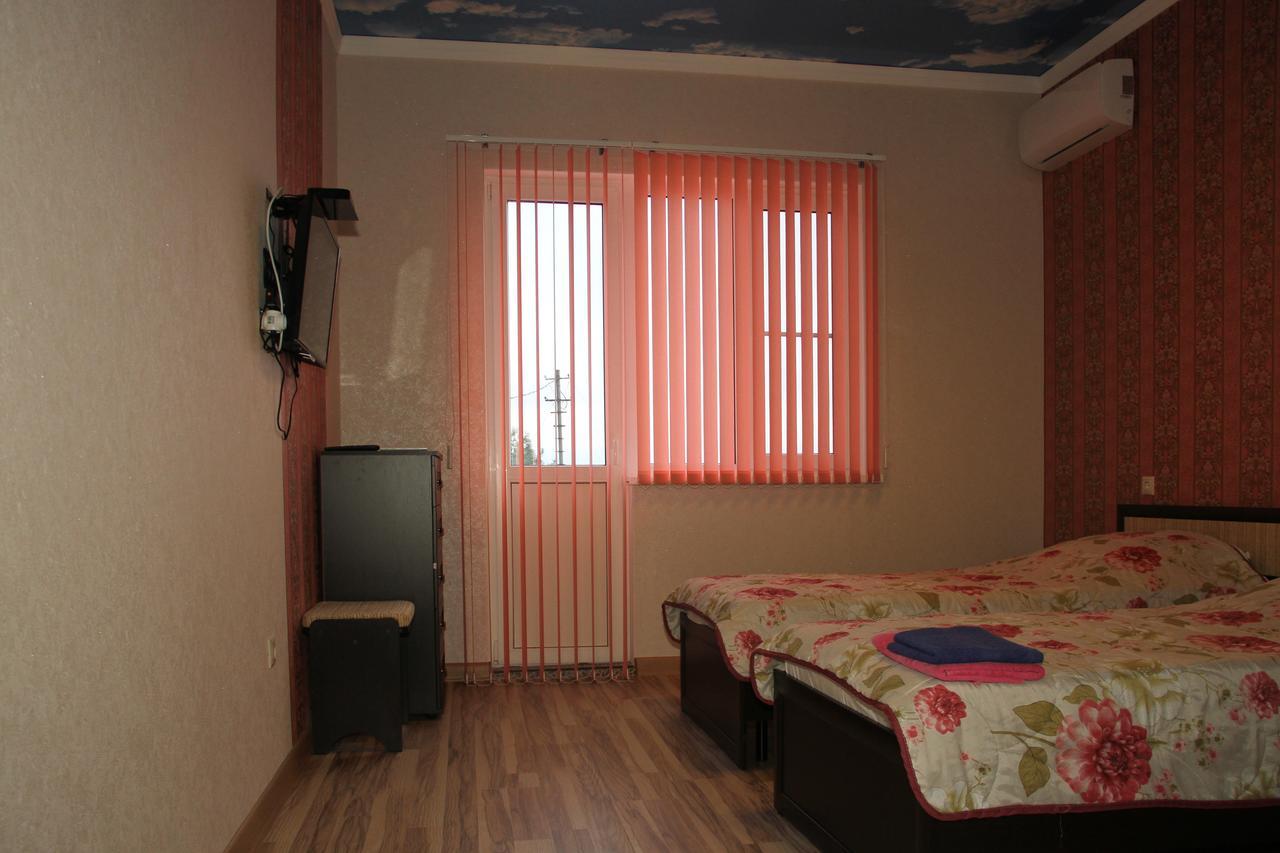 Guest House Vzgorye Гагра Екстер'єр фото