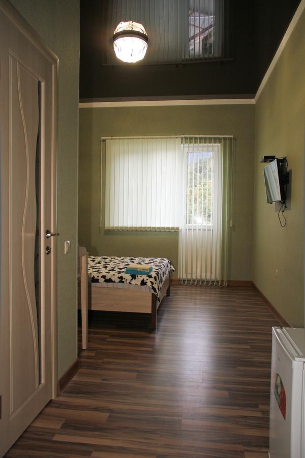 Guest House Vzgorye Гагра Екстер'єр фото