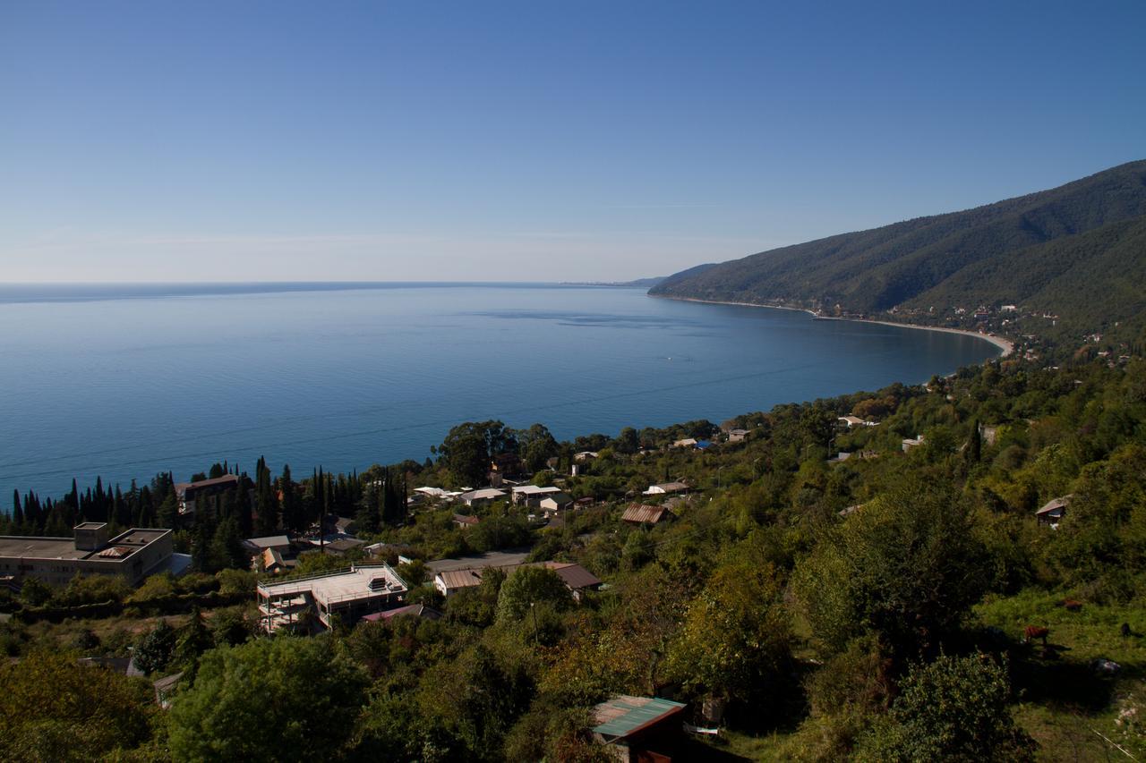 Guest House Vzgorye Гагра Екстер'єр фото